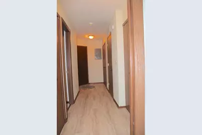 520 Graham Street SW, Hutchinson, MN 55350 - Photo 20