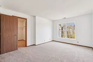 6145 Chasewood Pkwy, Minnetonka, MN 55343 - Photo 10