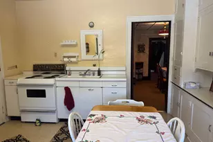 221 N Minnesota St, Crookston, MN 56716 - Photo 6