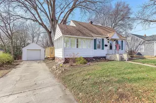 210 5th Ave NE, Faribault, MN 55021 - Photo 2