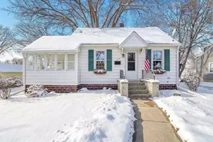 210 5th Ave NE, Faribault, MN 55021 - Photo 2