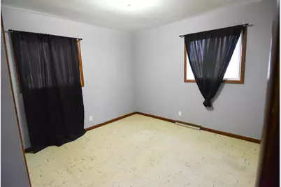 1523 1st Street E, Thief River Falls, MN 56701 - Photo 10