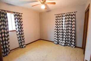 1523 1st St E, Thief River Falls, MN 56701 - Photo 12