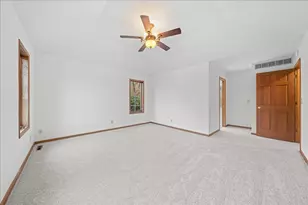 9130 Hidden Meadow Rd, Woodbury, MN 55125 - Photo 36