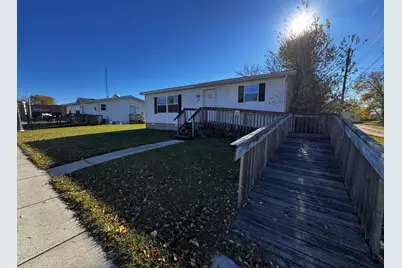 418 2nd Street NW, Cass Lake, MN 56633 - Photo 1