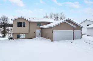 936 Lincoln Ct S, Cambridge, MN 55008 - Photo 2