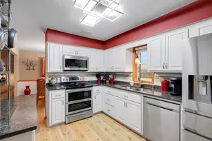 7790 Carnelian Ln, Eden Prairie, MN 55346 - Photo 22