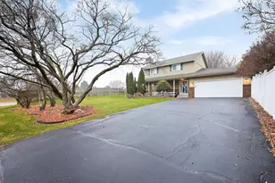 7790 Carnelian Ln, Eden Prairie, MN 55346 - Photo 2