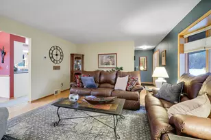 7790 Carnelian Ln, Eden Prairie, MN 55346 - Photo 12