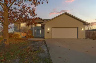 329 Crystal Cir, Mankato, MN 56001 - Photo 26