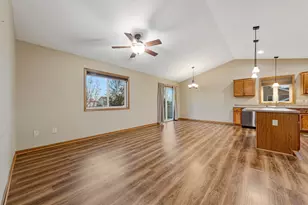 329 Crystal Cir, Mankato, MN 56001 - Photo 8