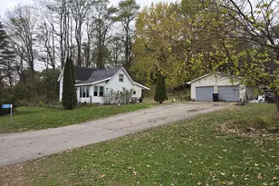 S3575 Co Rd P, Fountain City, WI 54629 - Photo 2