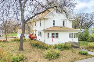 526 S Minnesota St, Redwood Falls, MN 56283 - Photo 1