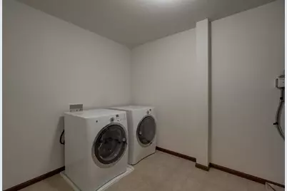 3352 Hazel Trail #E, Woodbury, MN 55129 - Photo 24