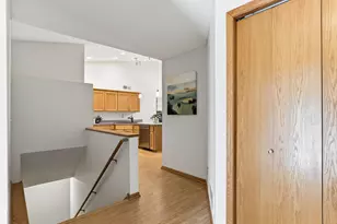 6918 42nd Ave N, Crystal, MN 55427 - Photo 4