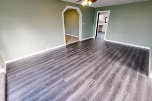 203 Trott Ave SE, Willmar, MN 56201 - Photo 12