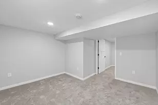 1271 Seminary Ave, Saint Paul, MN 55104 - Photo 24