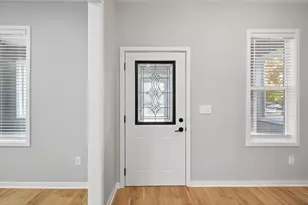 1271 Seminary Ave, Saint Paul, MN 55104 - Photo 6