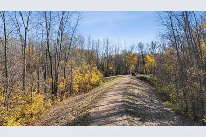 1732 Oak Creek Pass, Chaska, MN 55318 - Photo 60