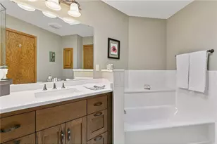 796 Sunset Dr, Eagan, MN 55123 - Photo 18