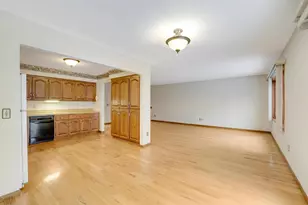 2492 Beam Ave E, North Saint Paul, MN 55109 - Photo 10