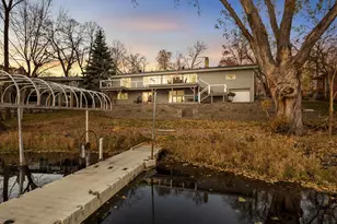 317 Maple Island Rd, Burnsville, MN 55306 - Photo 4