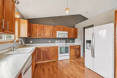 11763 N Meadow Curve, Lindstrom, MN 55045 - Photo 12