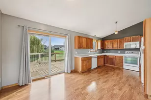 11763 N Meadow Curve, Lindstrom, MN 55045 - Photo 10