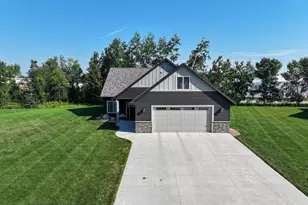 250 Rodeo Rd, Alexandria, MN 56308 - Photo 32