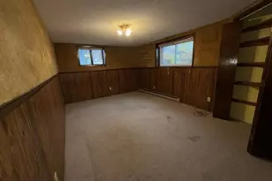 607 W 4th St, Litchfield, MN 55355 - Photo 14