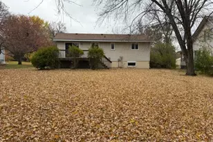 607 W 4th St, Litchfield, MN 55355 - Photo 18