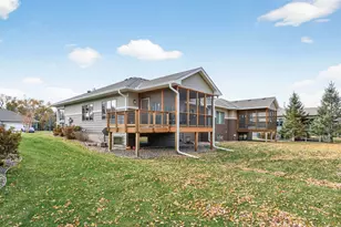 2021 Goodview Ave N, Oakdale, MN 55128 - Photo 30