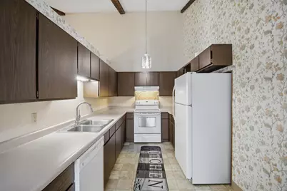 500 Oakland Place NE #I, Austin, MN 55912 - Photo 6