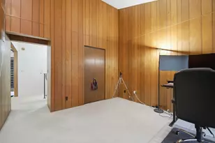 500 Oakland Pl NE, Austin, MN 55912 - Photo 12