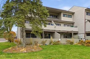 8928 Neill Lake Rd, Eden Prairie, MN 55347 - Photo 30