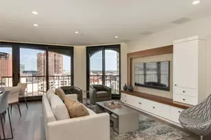 1201 Yale Pl, Minneapolis, MN 55403 - Photo 8