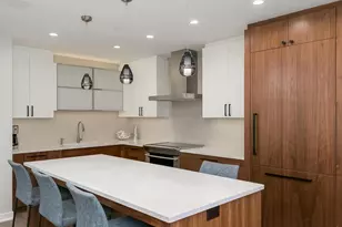 1201 Yale Pl, Minneapolis, MN 55403 - Photo 6