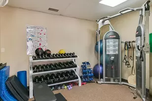 1201 Yale Pl, Minneapolis, MN 55403 - Photo 30