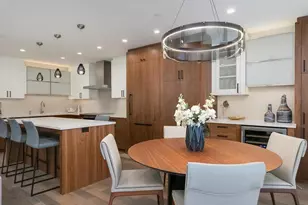 1201 Yale Pl, Minneapolis, MN 55403 - Photo 2