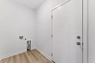 1561 Creekwood Dr, New Richmond, WI 54017 - Photo 14