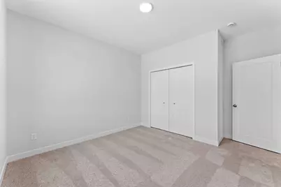 1561 Creekwood Dr, New Richmond, WI 54017 - Photo 12