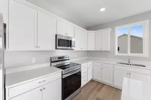 1354 Wisteria Ln, New Richmond, WI 54017 - Photo 10