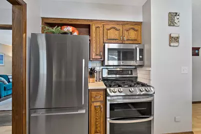 16201 Hillcrest Lane, Eden Prairie, MN 55346 - Photo 10