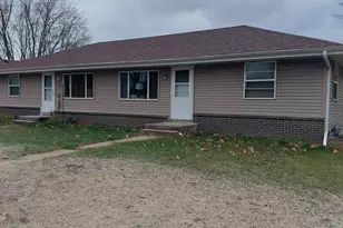 307 4th St NW, Braham, MN 55006 - Photo 1