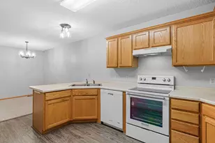 2123 Agate Curve, Shakopee, MN 55379 - Photo 8