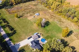 254 Pleasant St, Dexter, MN 55926 - Photo 28