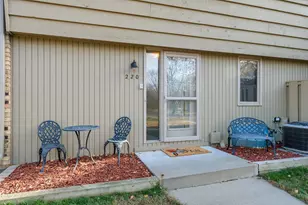 220 Windsor Ln, New Brighton, MN 55112 - Photo 8