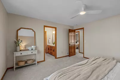 4550 Evergreen Drive, Vadnais Heights, MN 55127 - Photo 18