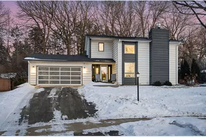 9865 Beard Avenue S, Bloomington, MN 55431 - Photo 4