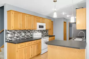 316 Creekside Dr, Buffalo, MN 55313 - Photo 10